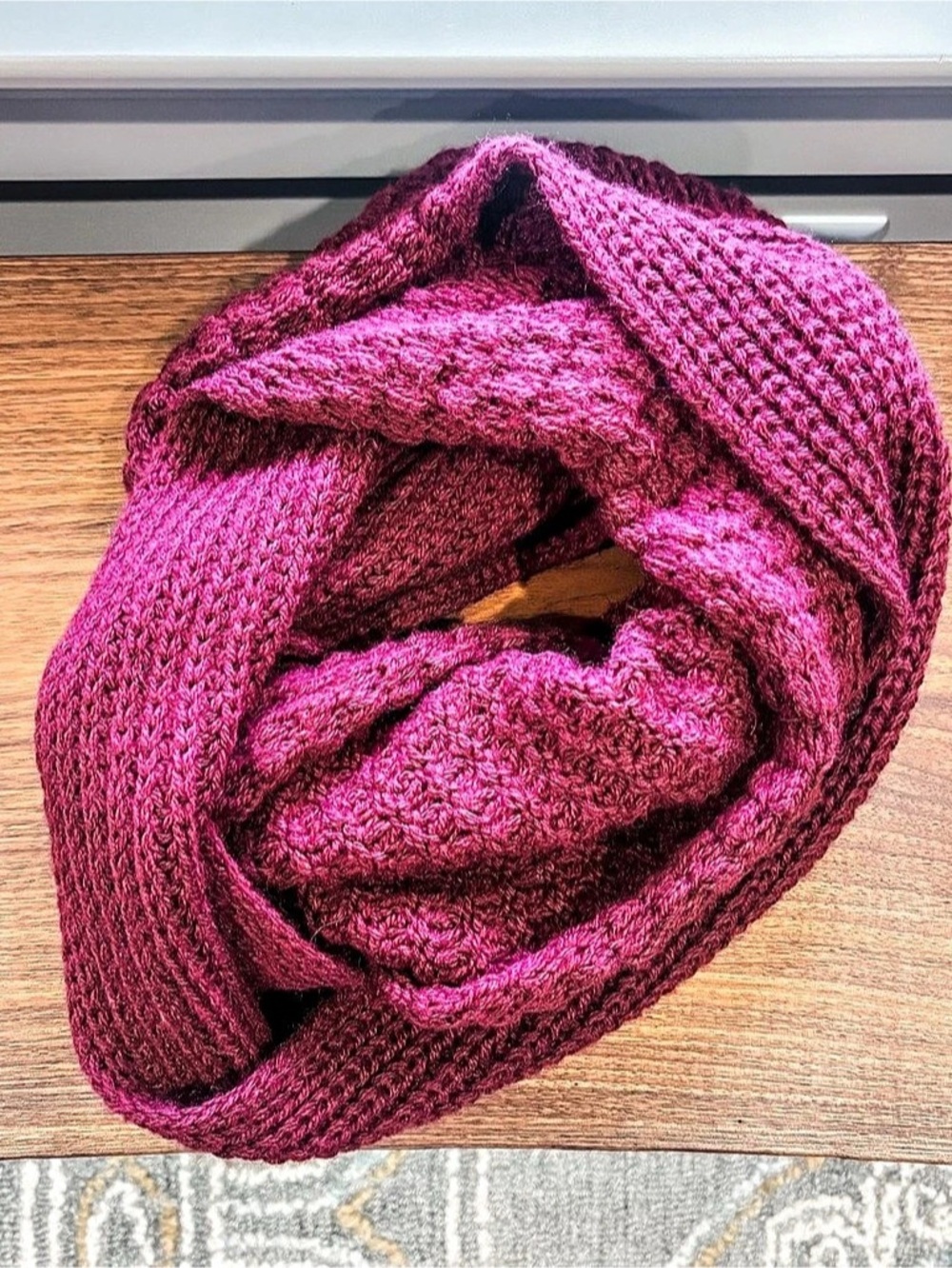EUC Sseko Brambleberry infinity scarf